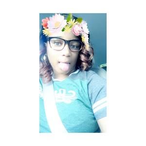 Meet your Posher, Alexis